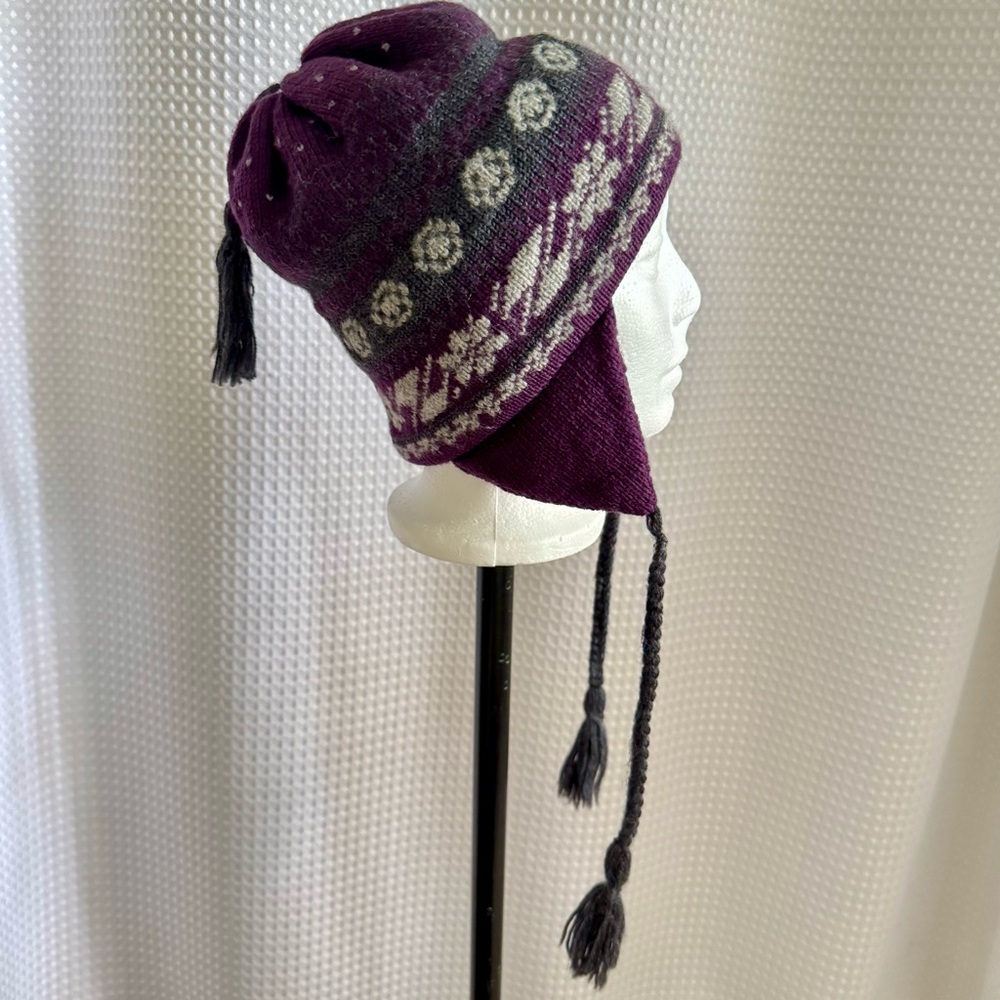 Handmade vintage knitted‎ virgin wool winter toque - purple gray cream